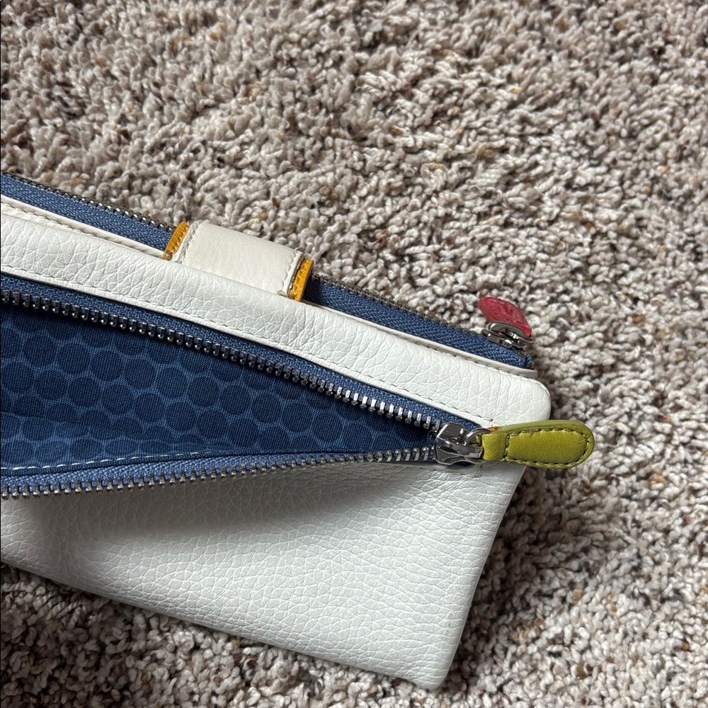 Brighton White Leather Wallet - Picture 3 of 13